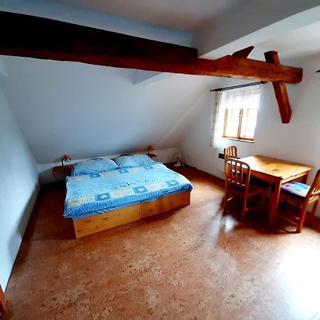 Apartman Roubenka Vsemily Jetřichovice エクステリア 写真