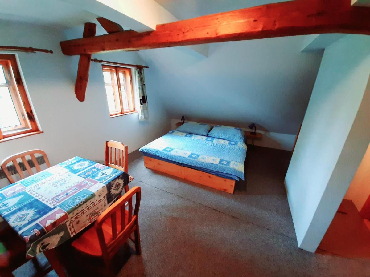 Apartman Roubenka Vsemily Jetřichovice エクステリア 写真
